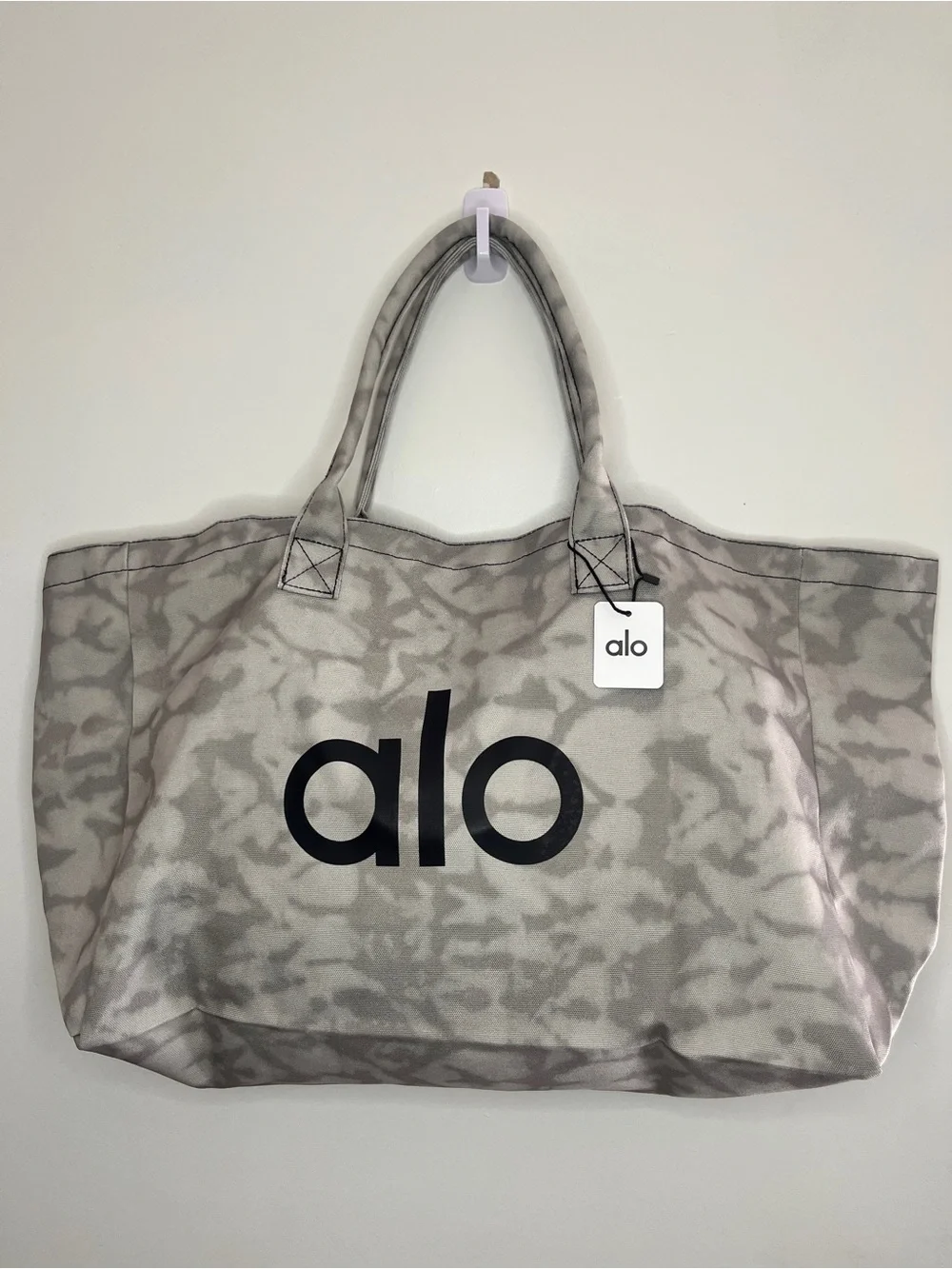 Alo Yoga Canvas Tote BRAND NEW WITH TAG!! - Picture 3 of 6